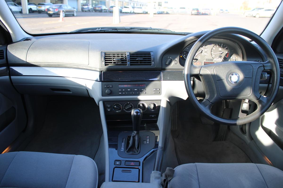 1997 BMW 520I AUTO