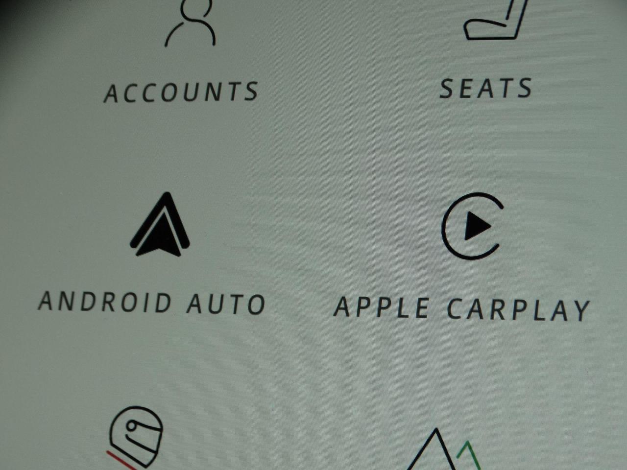 2023 Land Rover 3.0 P550e 38.2kWh SV Auto 4WD Euro 6 (s/s) 5dr