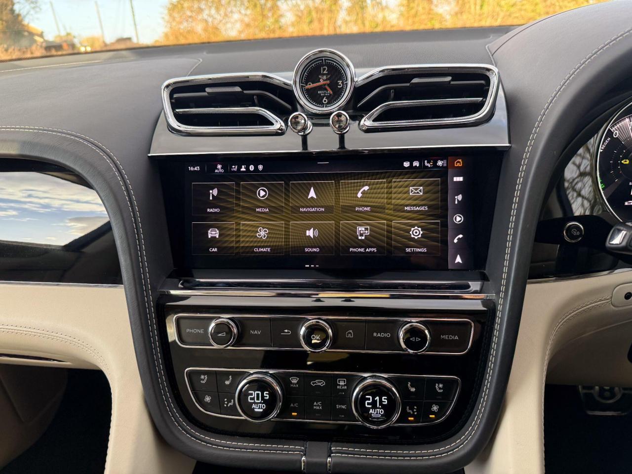 2022 Bentley 3.0 TFSi V6 17.3kWh Auto 4WD Euro 6 (s/s) 5dr