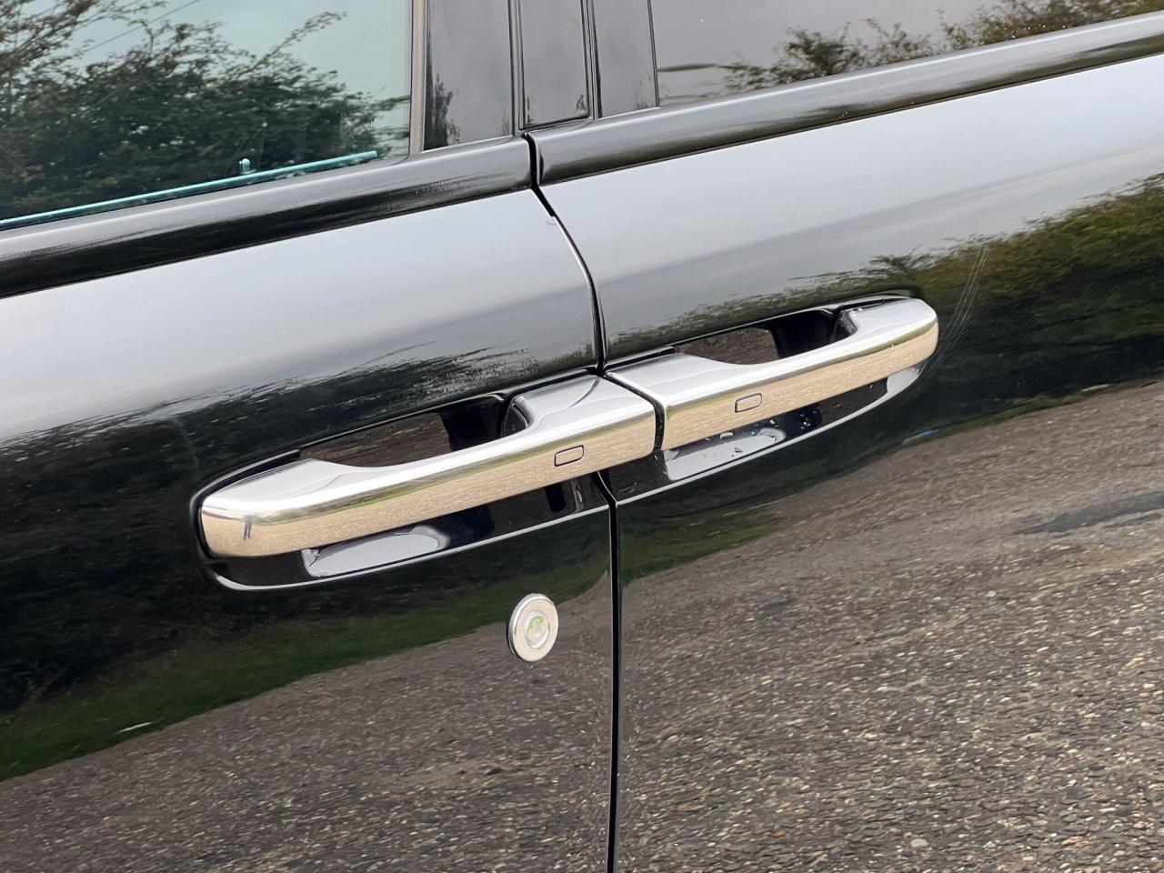 2016 Rolls - Royce 6.6 V12 Black Badge Saloon 4dr Petrol Auto Euro 6 (603 bhp)