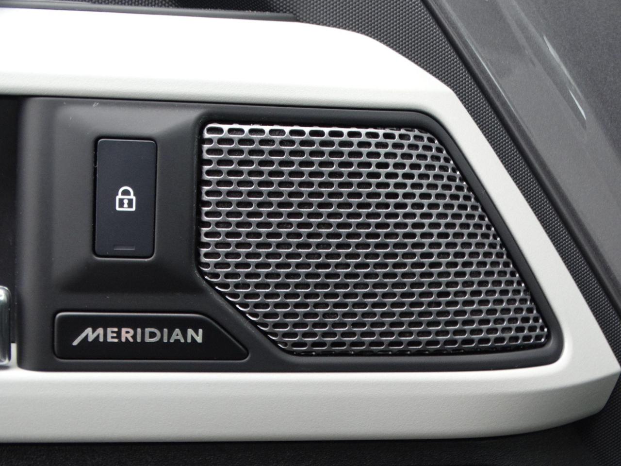 2023 Land Rover 2.0 P400e 15.4kWh X-Dynamic SE Auto 4WD Euro 6 (s/s) 5dr