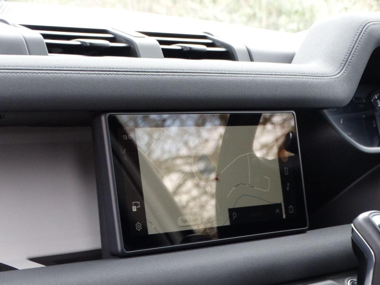 2023 Land Rover 2.0 P400e 15.4kWh X-Dynamic SE Auto 4WD Euro 6 (s/s) 5dr