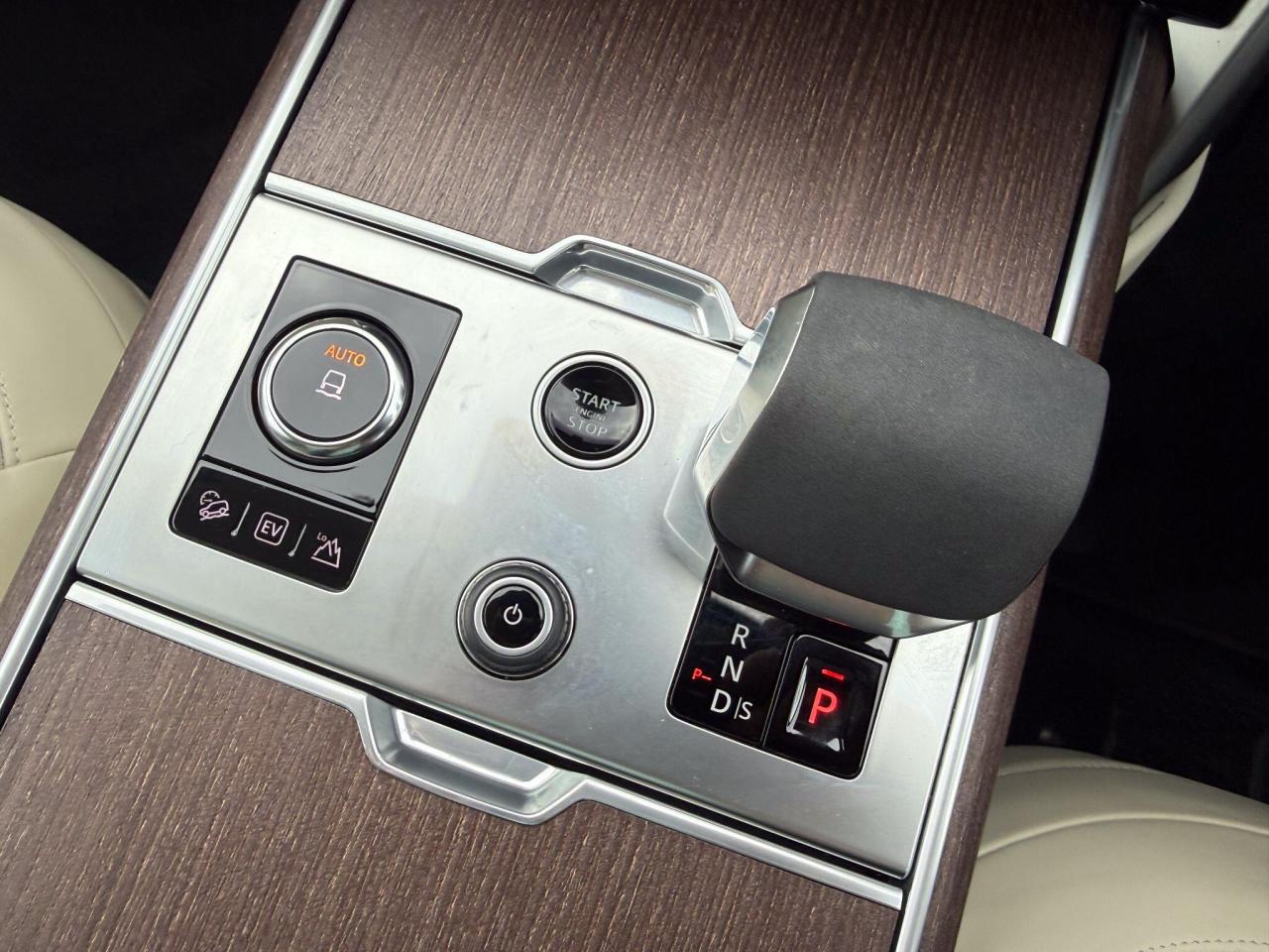 2023 Land Rover 3.0 P440e 38.2kWh SE Auto 4WD Euro 6 (s/s) 5dr