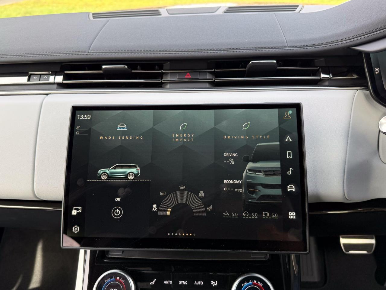 2023 Land Rover 3.0 D300 MHEV Dynamic SE Auto 4WD Euro 6 (s/s) 5dr