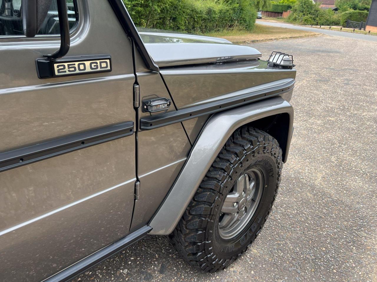 1984 Mercedes - Benz 3.0 GE300 GD 3dr