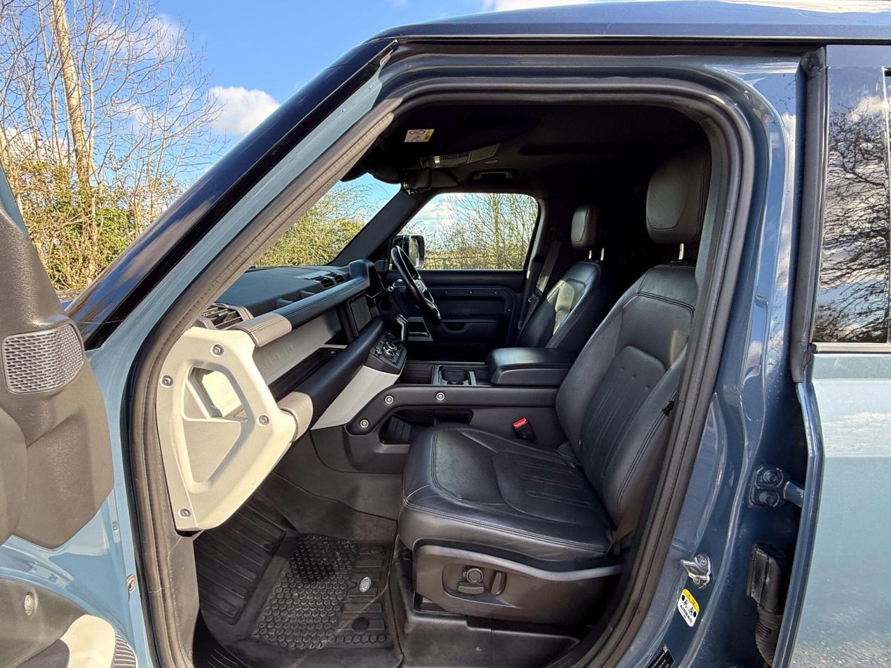 2021 Land Rover 3.0 D300 MHEV HSE Hard Top SUV Auto 4WD MWB Euro 6 (s/s) 5dr