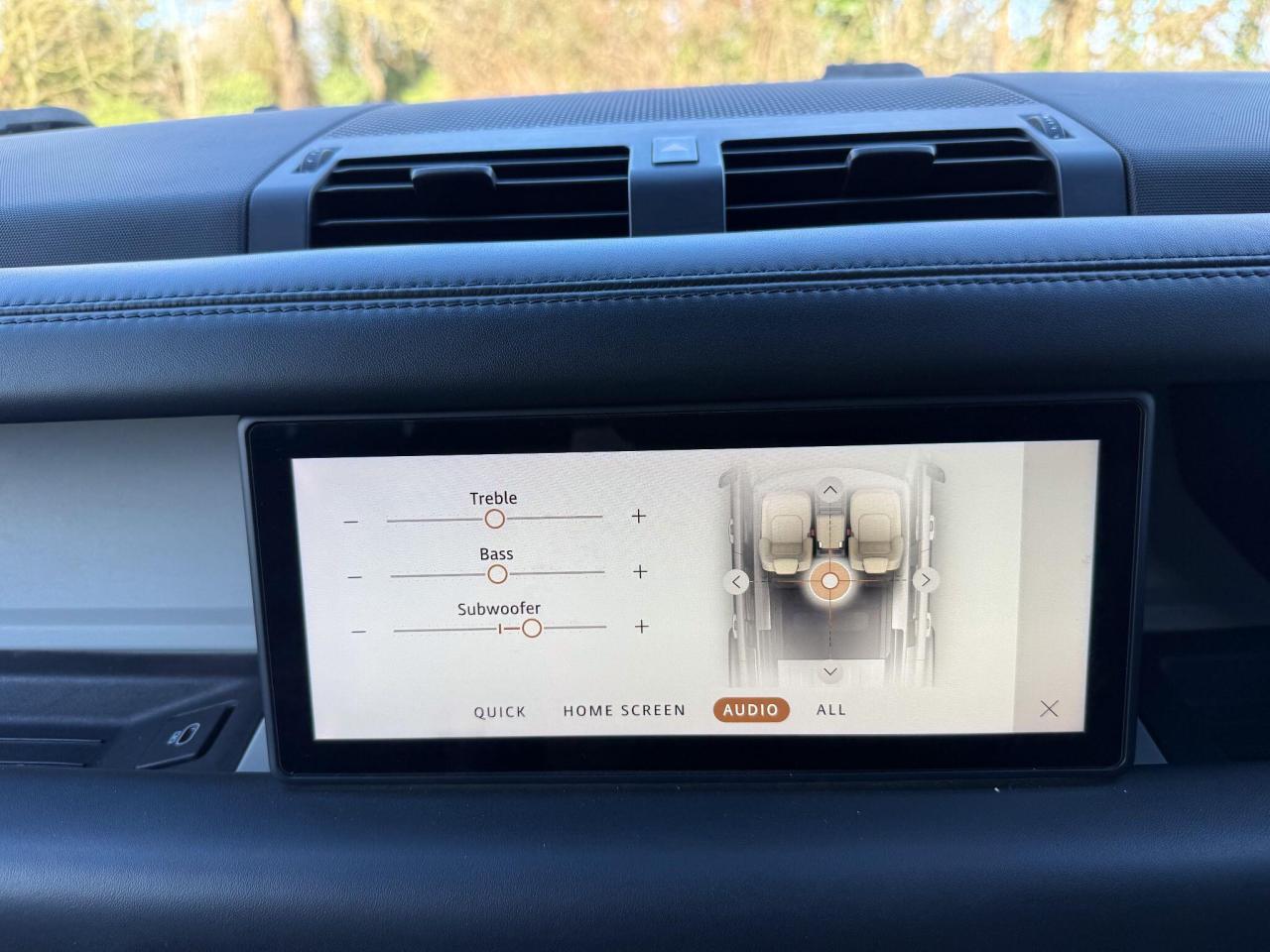 2021 Land Rover 3.0 D300 MHEV HSE Hard Top SUV Auto 4WD MWB Euro 6 (s/s) 5dr