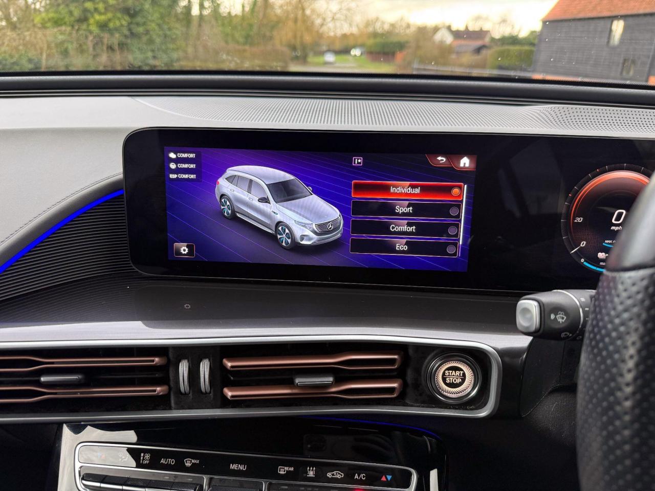 2022 Mercedes - Benz EQC 400 80kWh AMG Line (Premium Plus) Auto 4MATIC 5dr