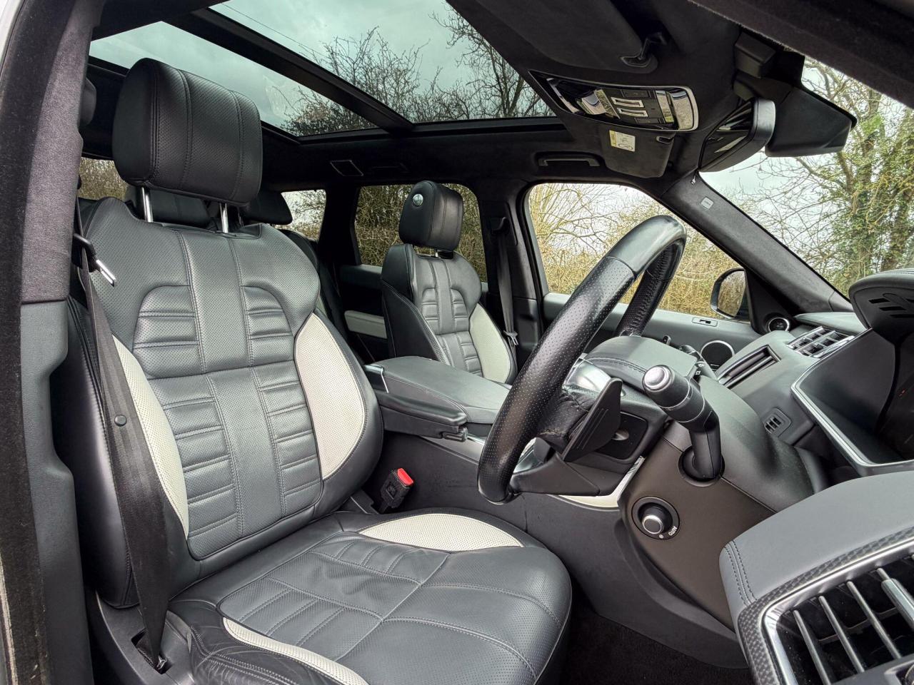 2016 Land Rover 3.0 SD V6 Autobiography Dynamic SUV 5dr Diesel Auto 4WD Euro 6 (s/s) (306 ps)