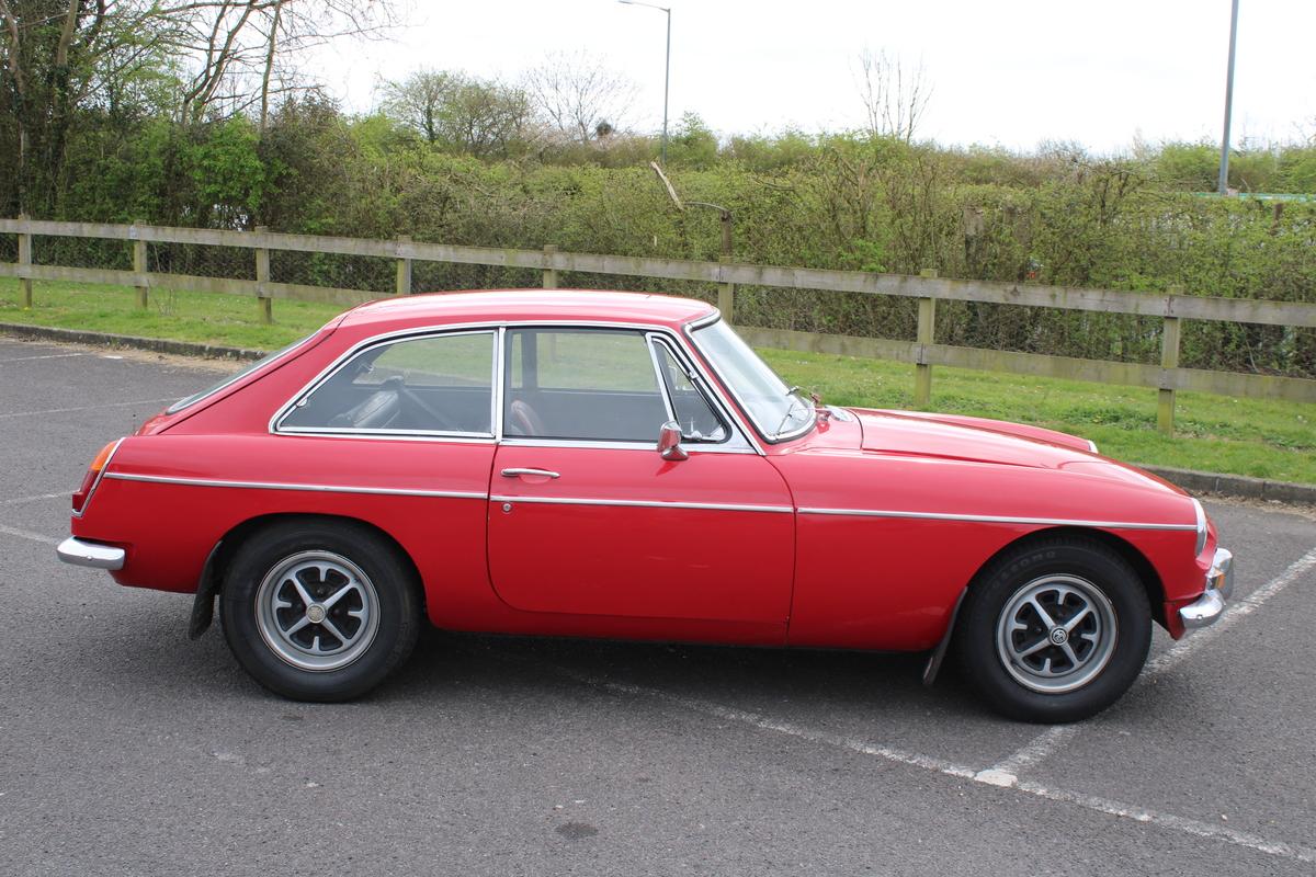 1967 MG B GT