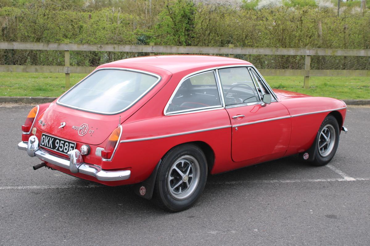 1967 MG B GT