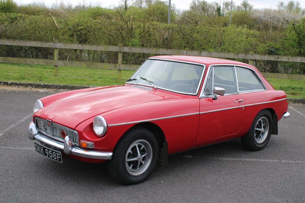 1967 MG B GT
