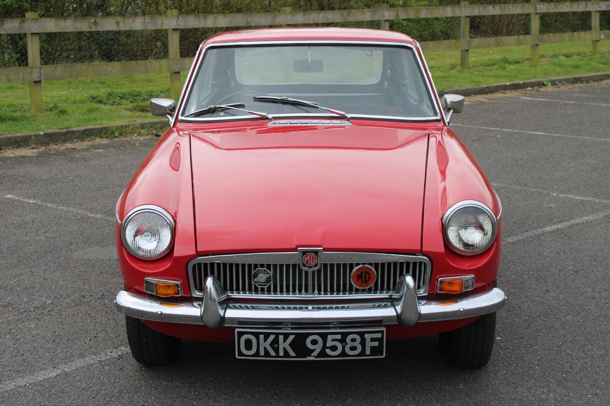1967 MG B GT