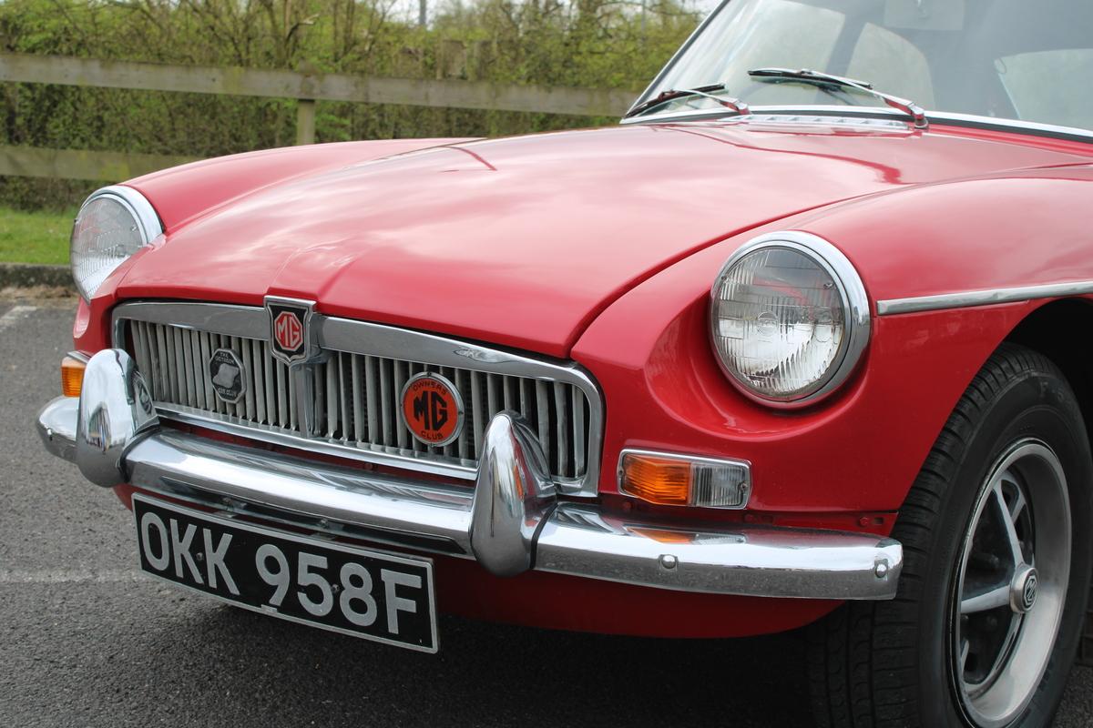 1967 MG B GT
