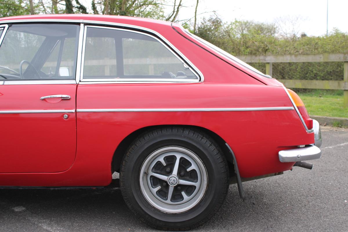 1967 MG B GT