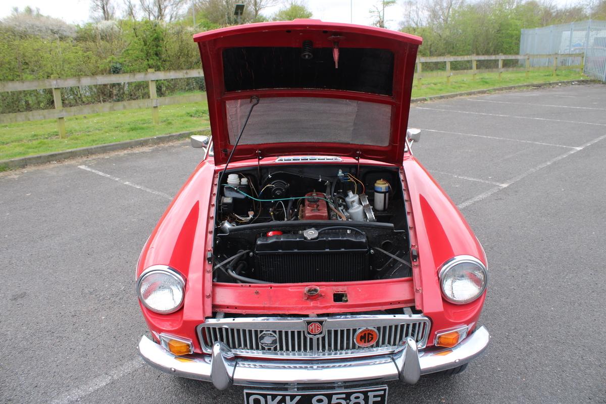1967 MG B GT