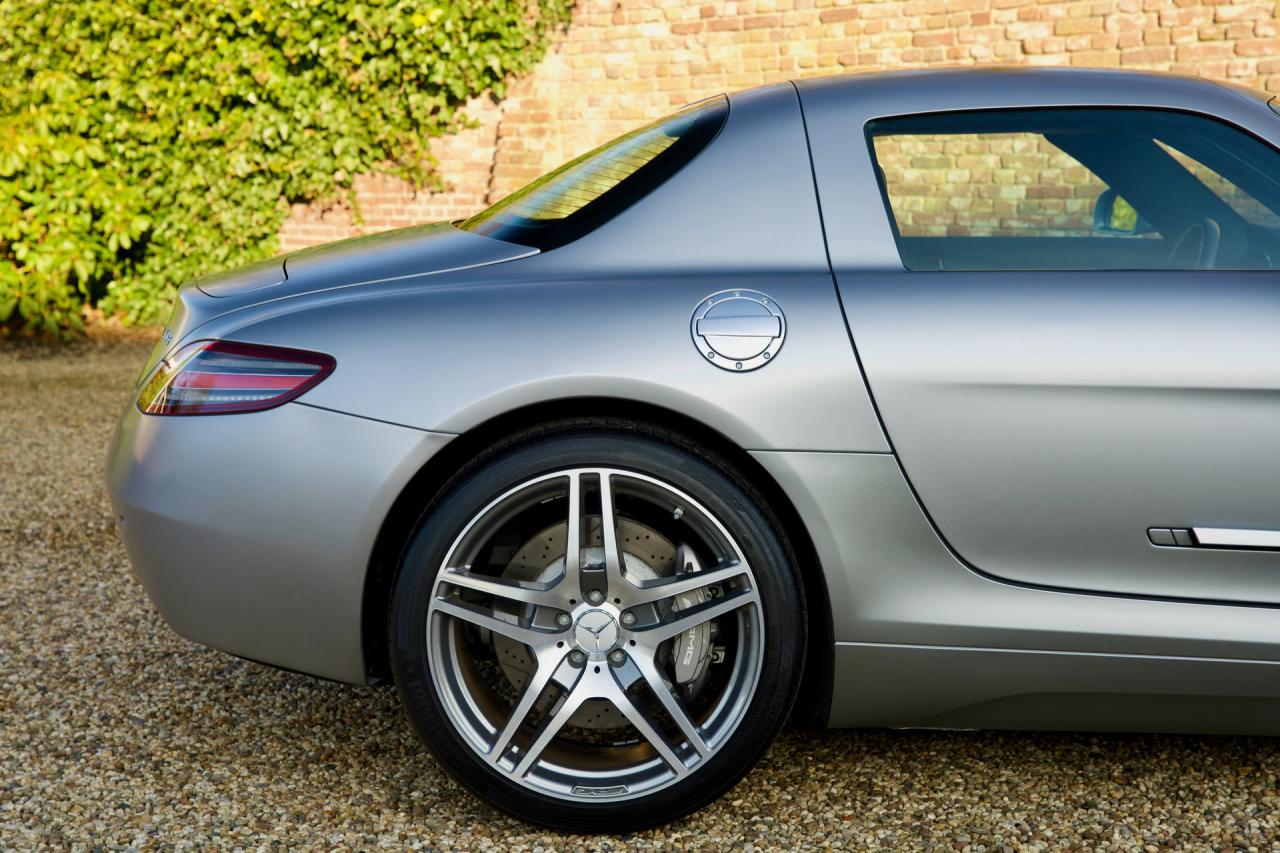 2011 Mercedes - Benz Mercedes Benz SLS AMG