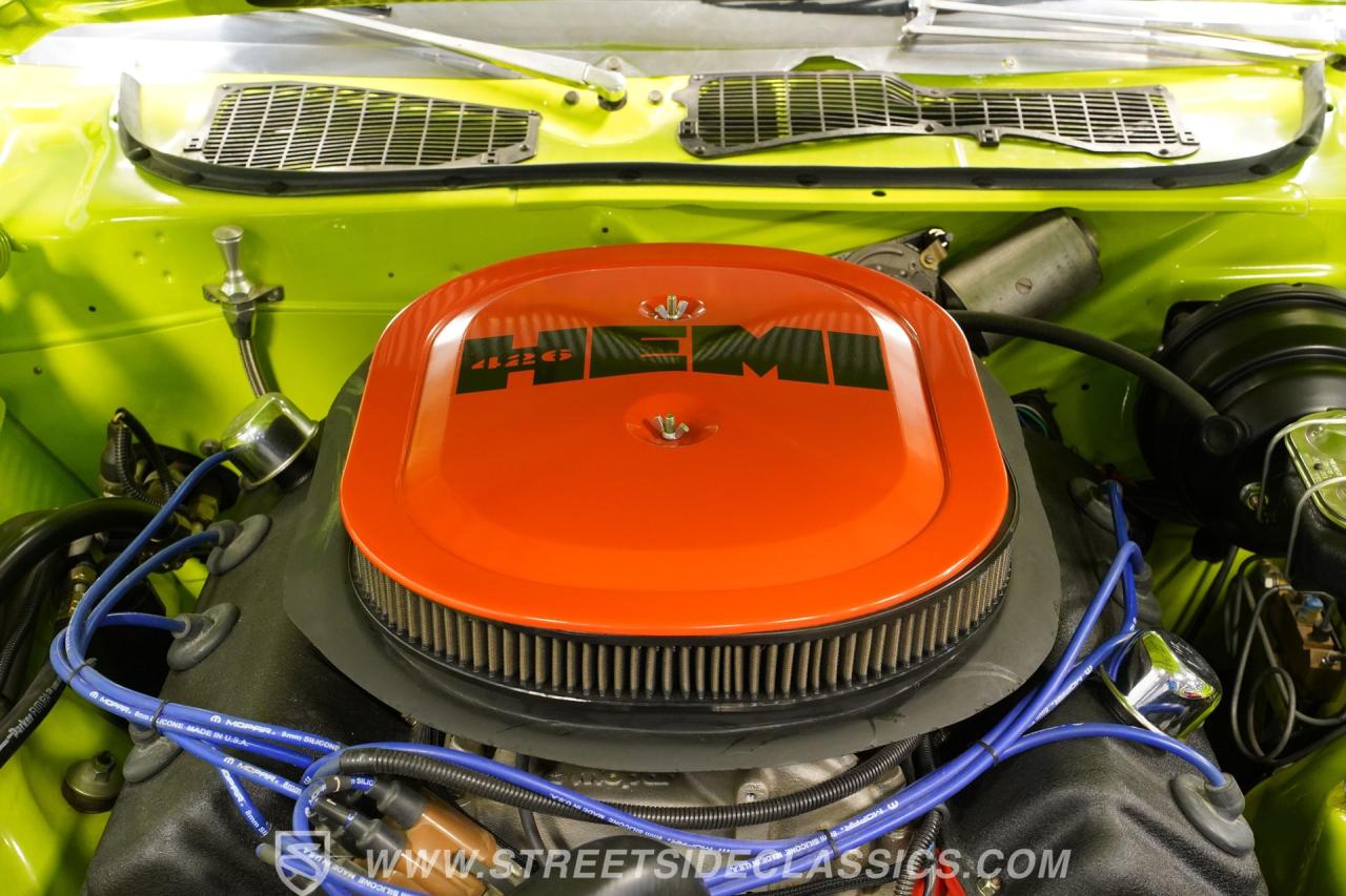 1971 Dodge Challenger R/T 426 Hemi Tribute