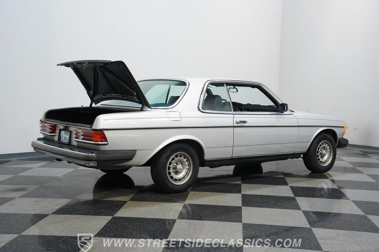 1985 Mercedes - Benz 300CD Turbo Diesel