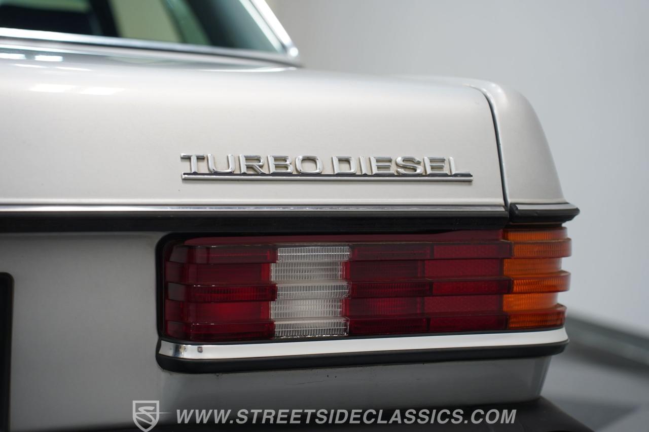1985 Mercedes - Benz 300CD Turbo Diesel