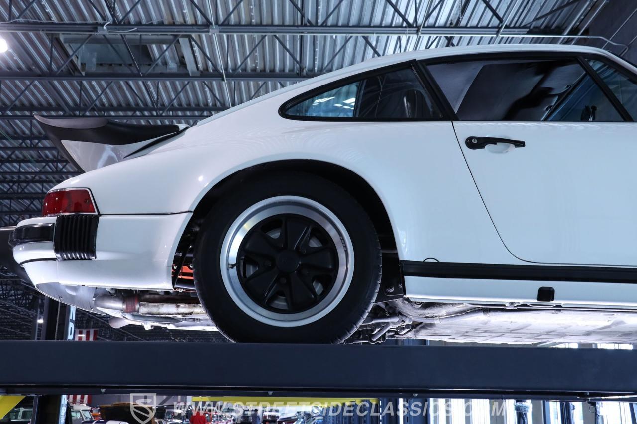 1986 Porsche 911 Carrera 