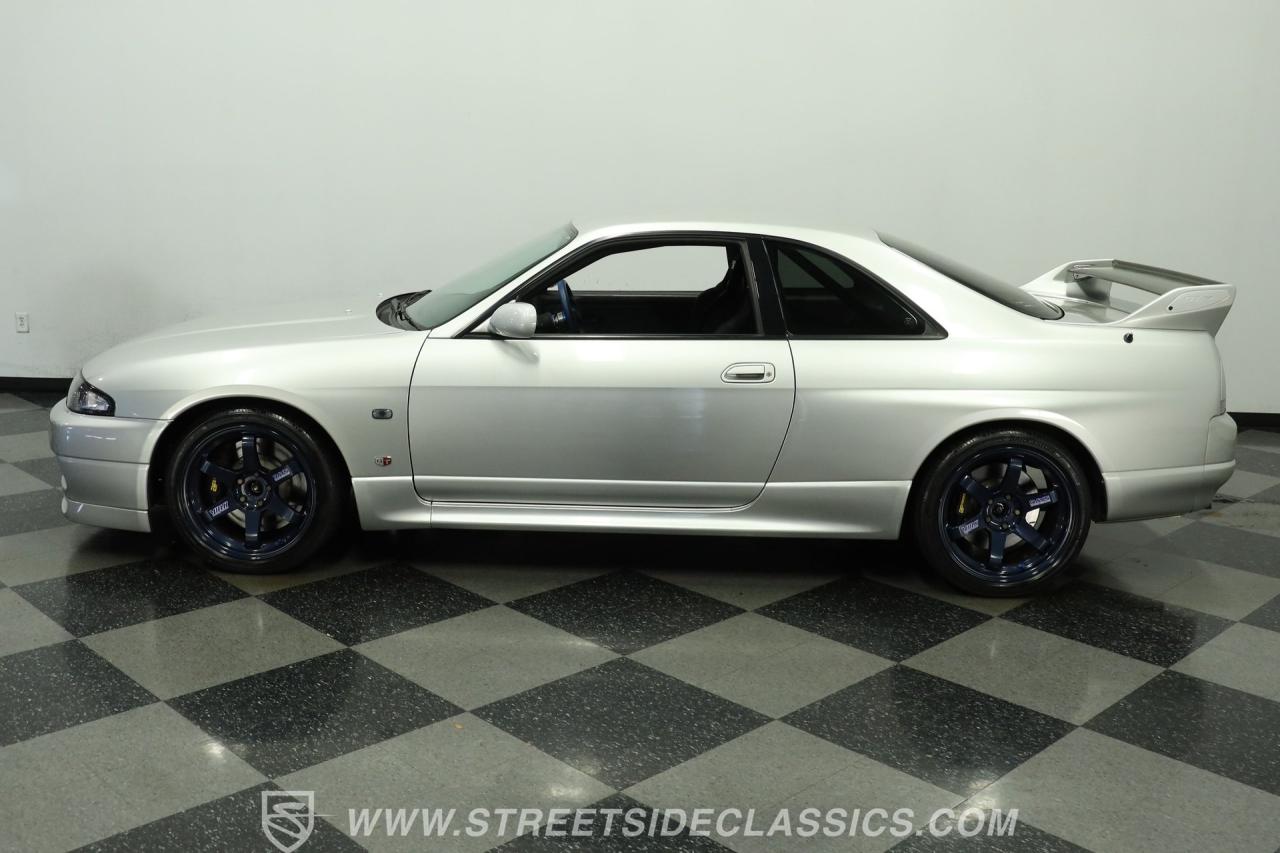 1995 Nissan Skyline GT-R R33