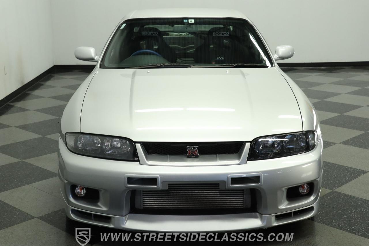 1995 Nissan Skyline GT-R R33