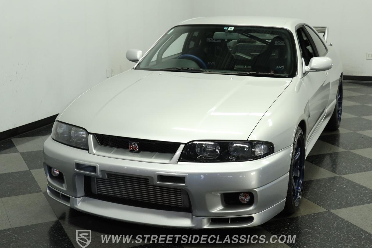 1995 Nissan Skyline GT-R R33