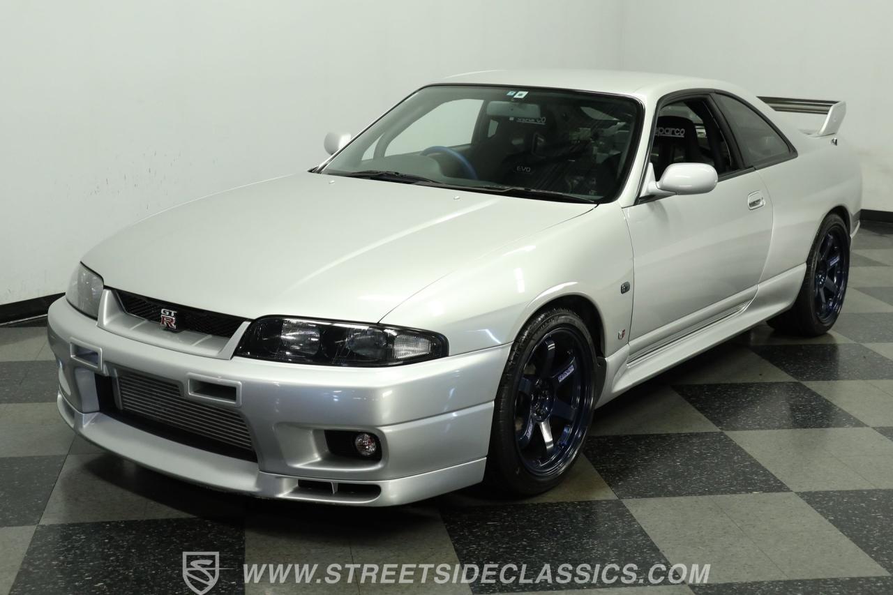 1995 Nissan Skyline GT-R R33