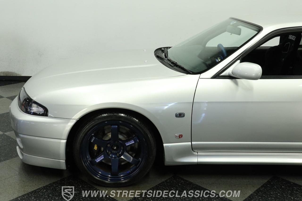 1995 Nissan Skyline GT-R R33