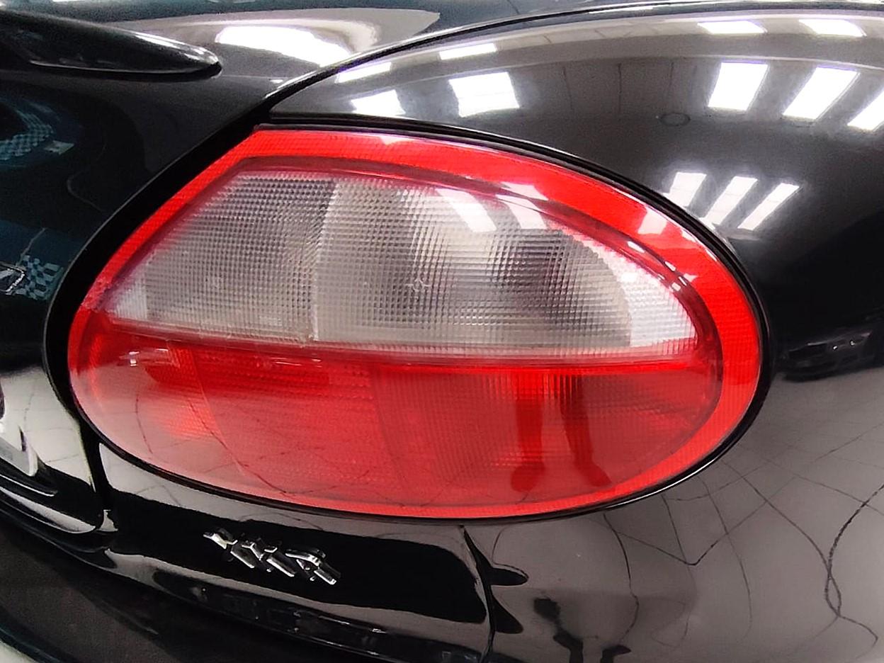 1998 Jaguar XK R COUPE