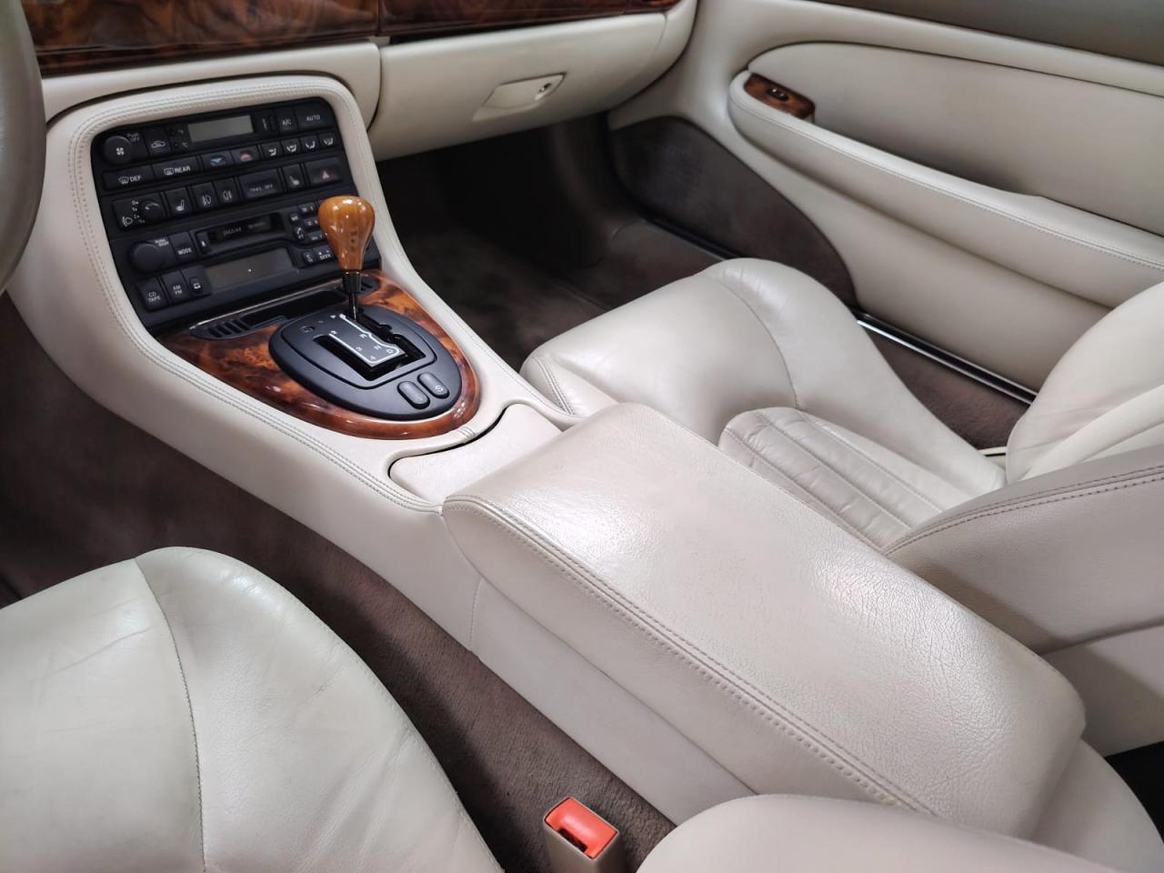 1998 Jaguar XK R COUPE