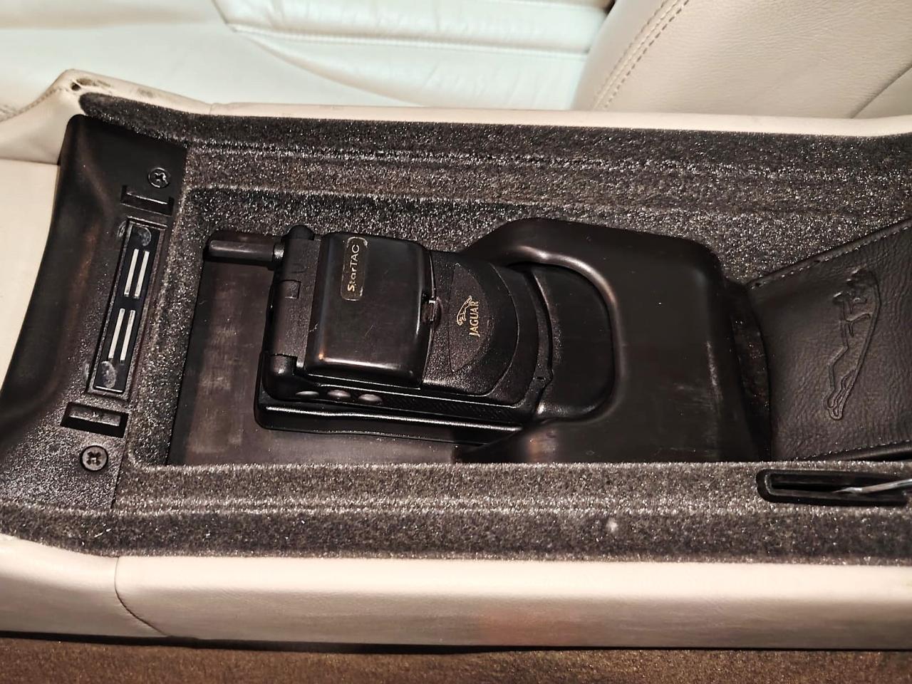 1998 Jaguar XK R COUPE