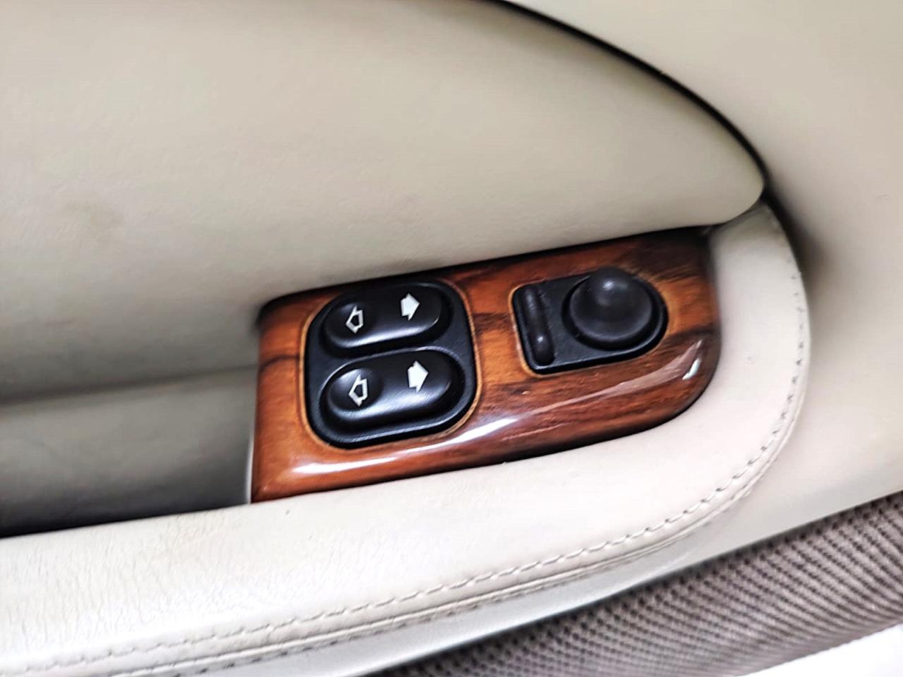 1998 Jaguar XK R COUPE