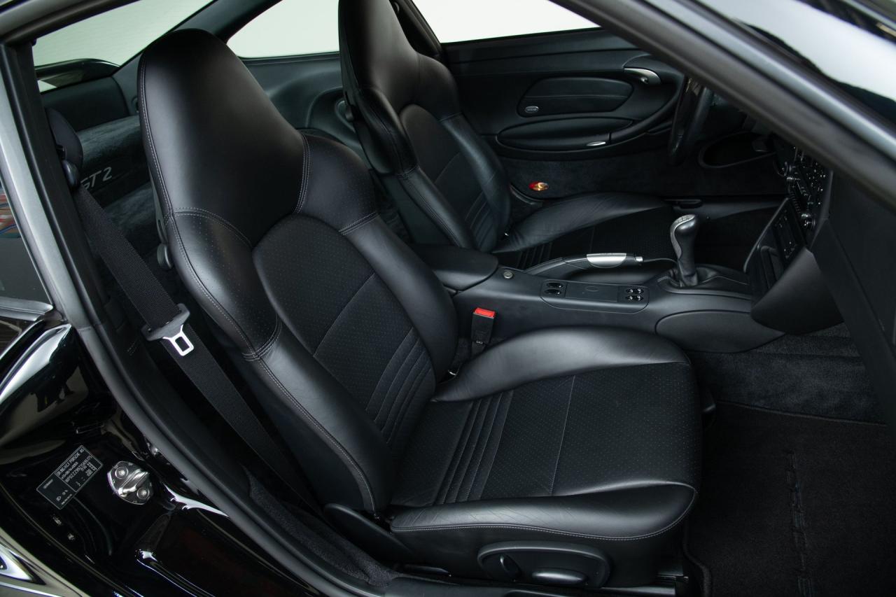 2001 Porsche 911 GT2