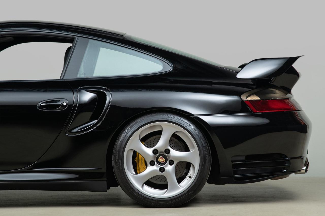 2001 Porsche 911 GT2