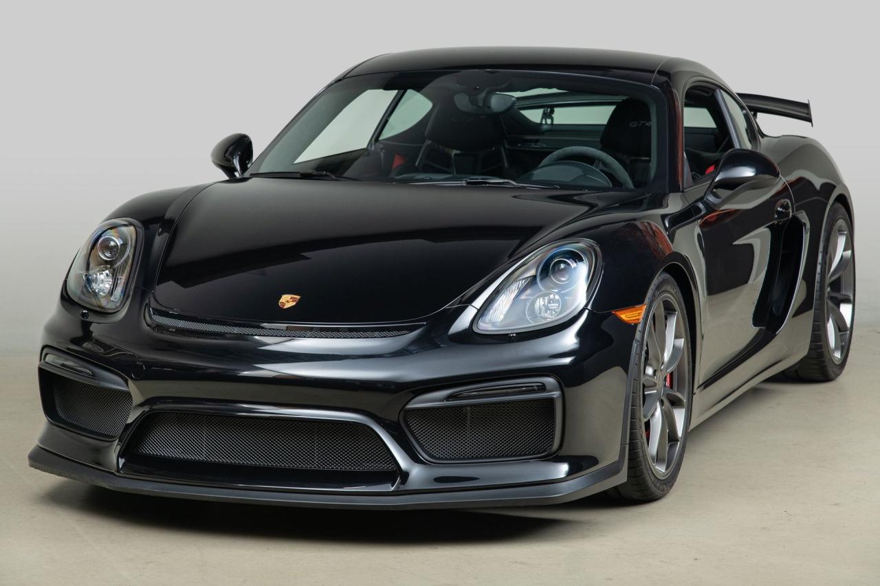 2016 Porsche Cayman GT4