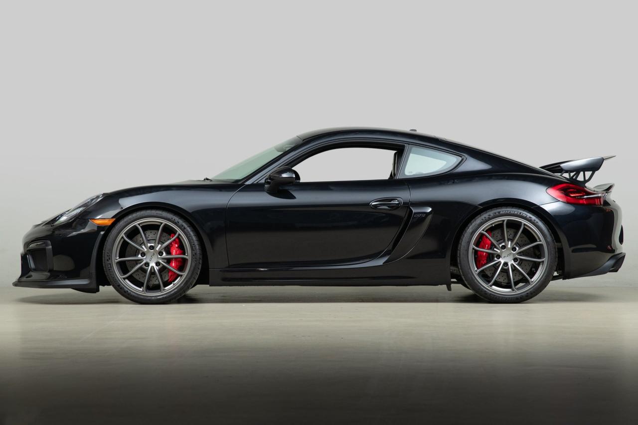 2016 Porsche Cayman GT4