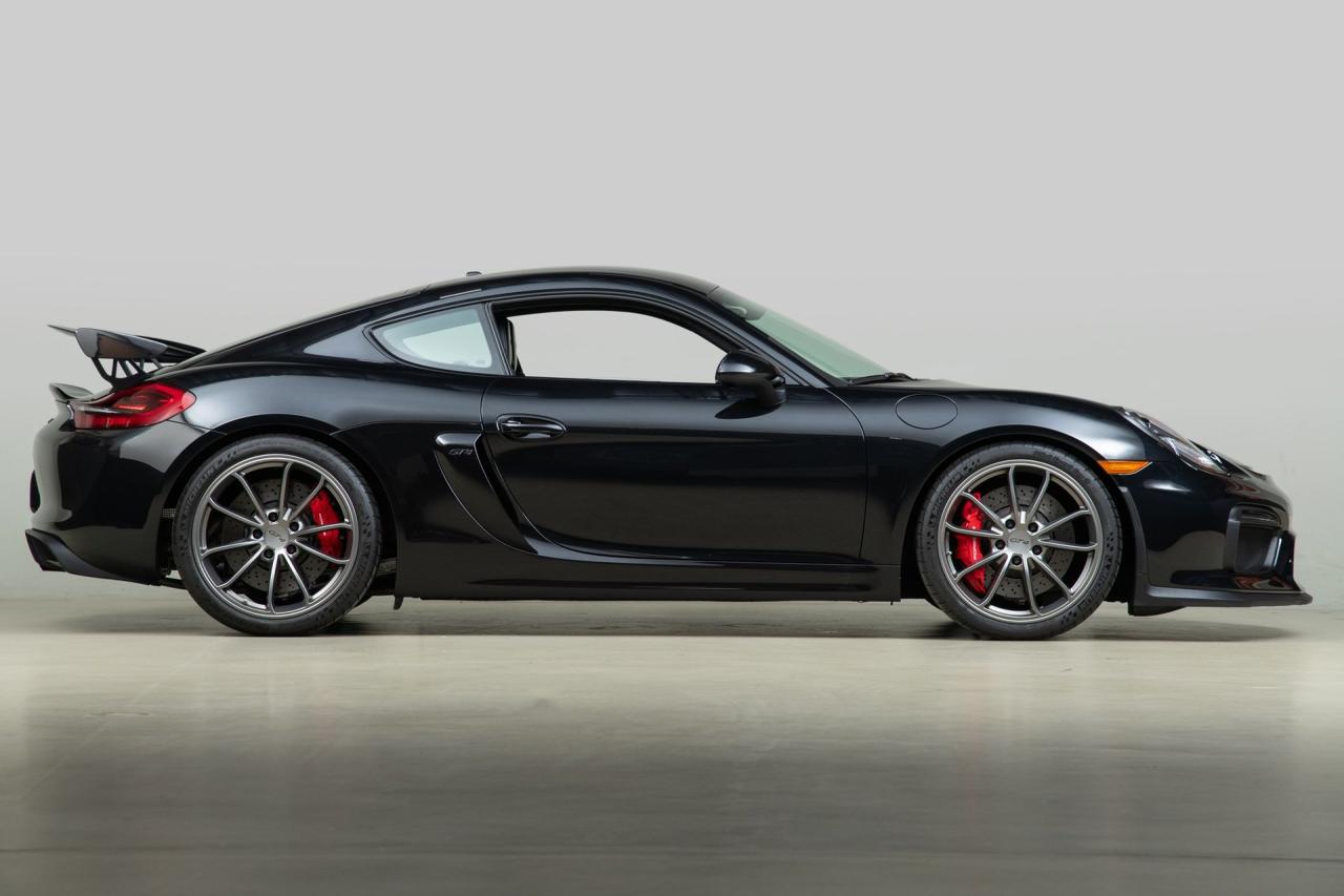 2016 Porsche Cayman GT4