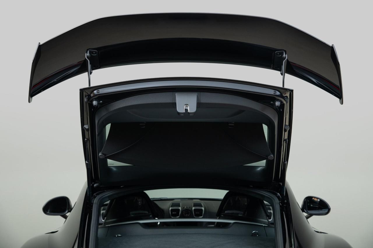 2016 Porsche Cayman GT4