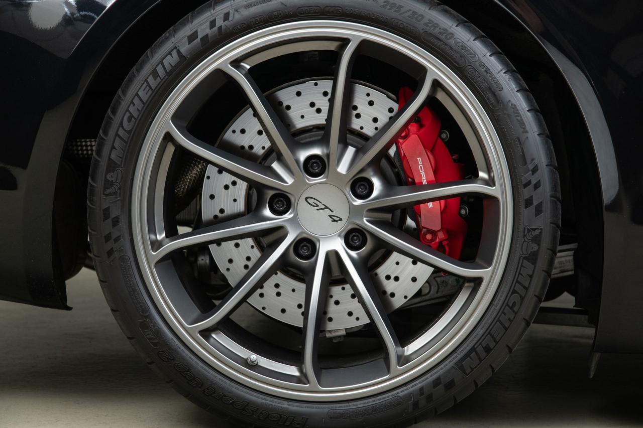 2016 Porsche Cayman GT4