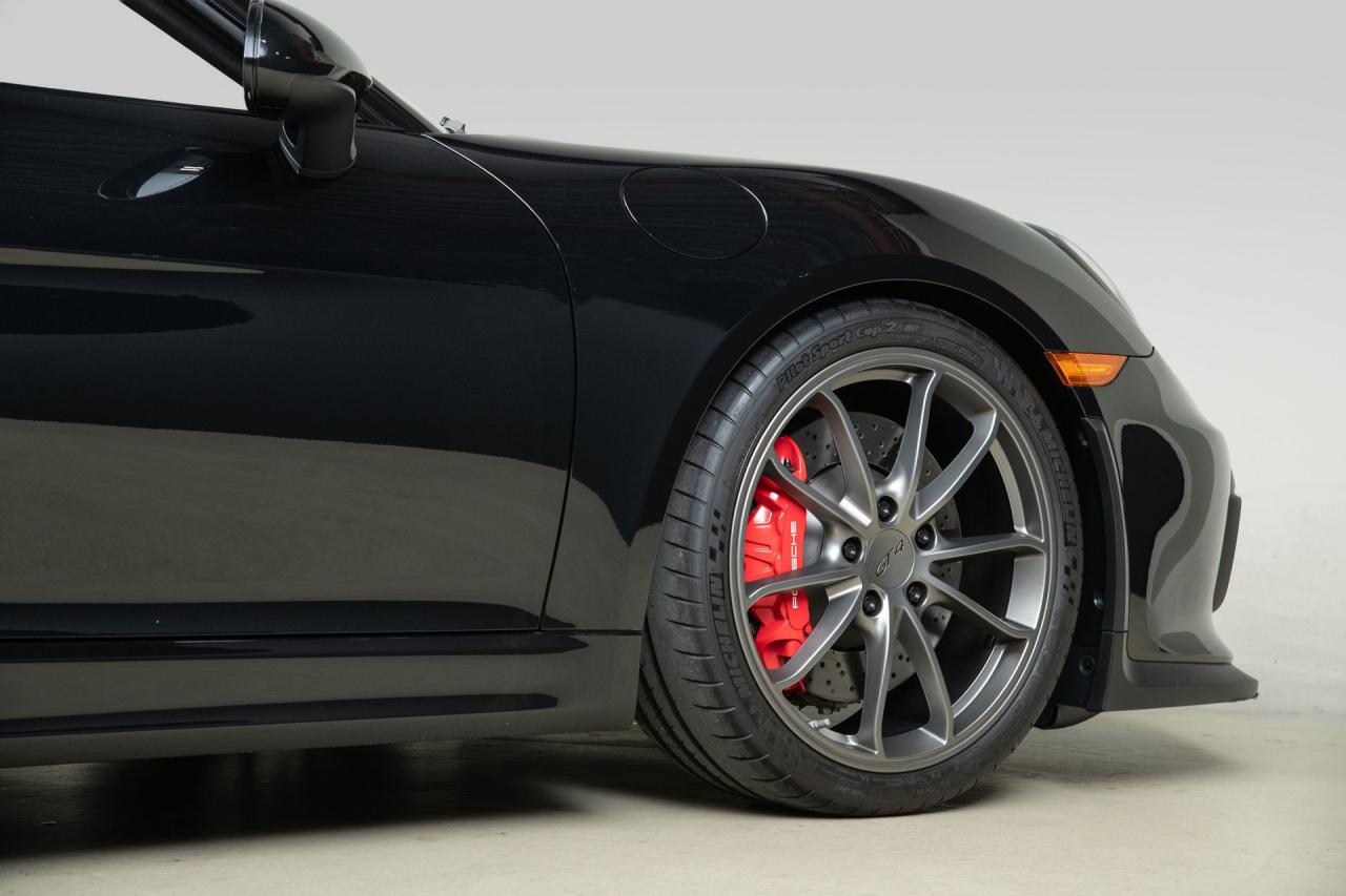 2016 Porsche Cayman GT4