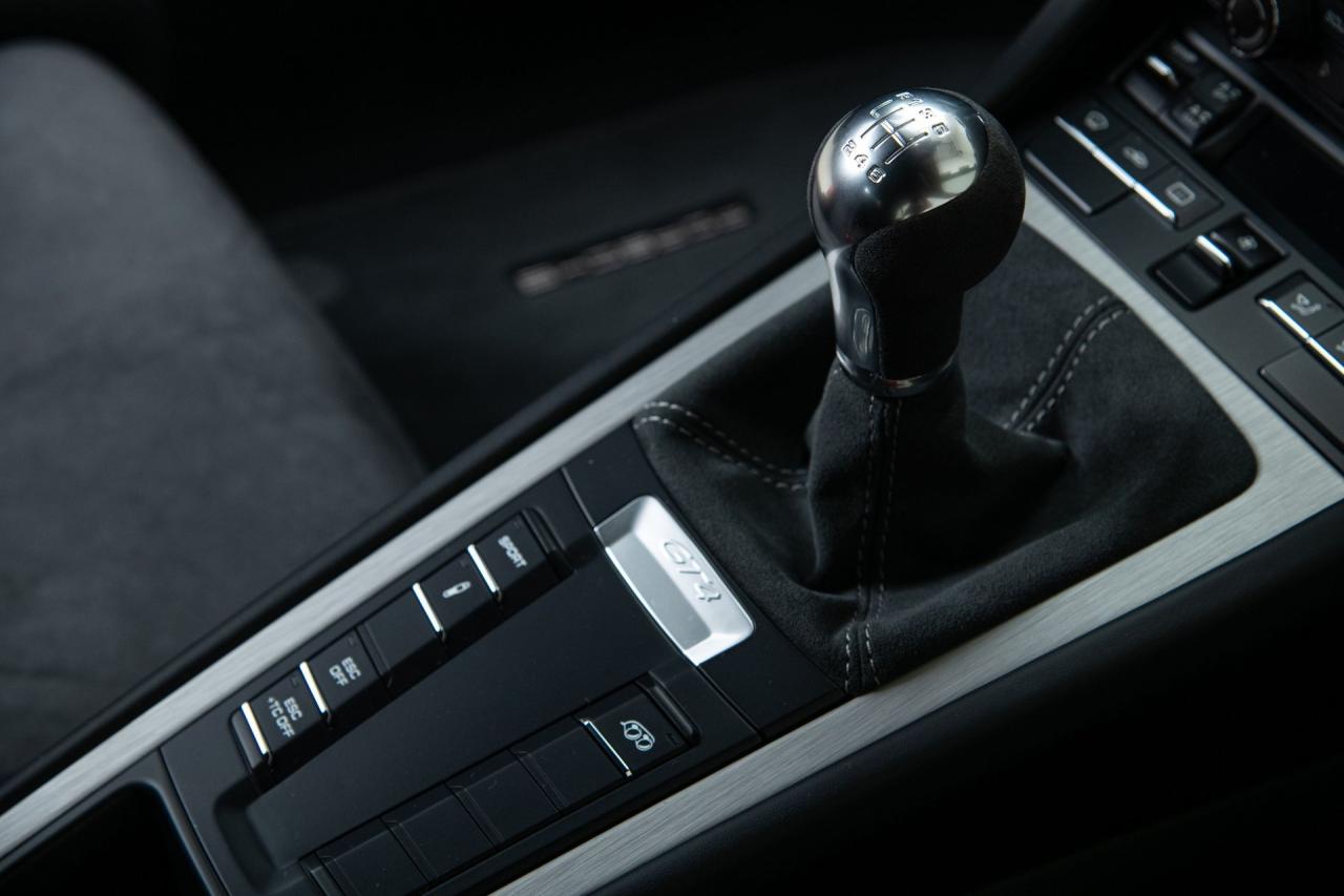 2016 Porsche Cayman GT4