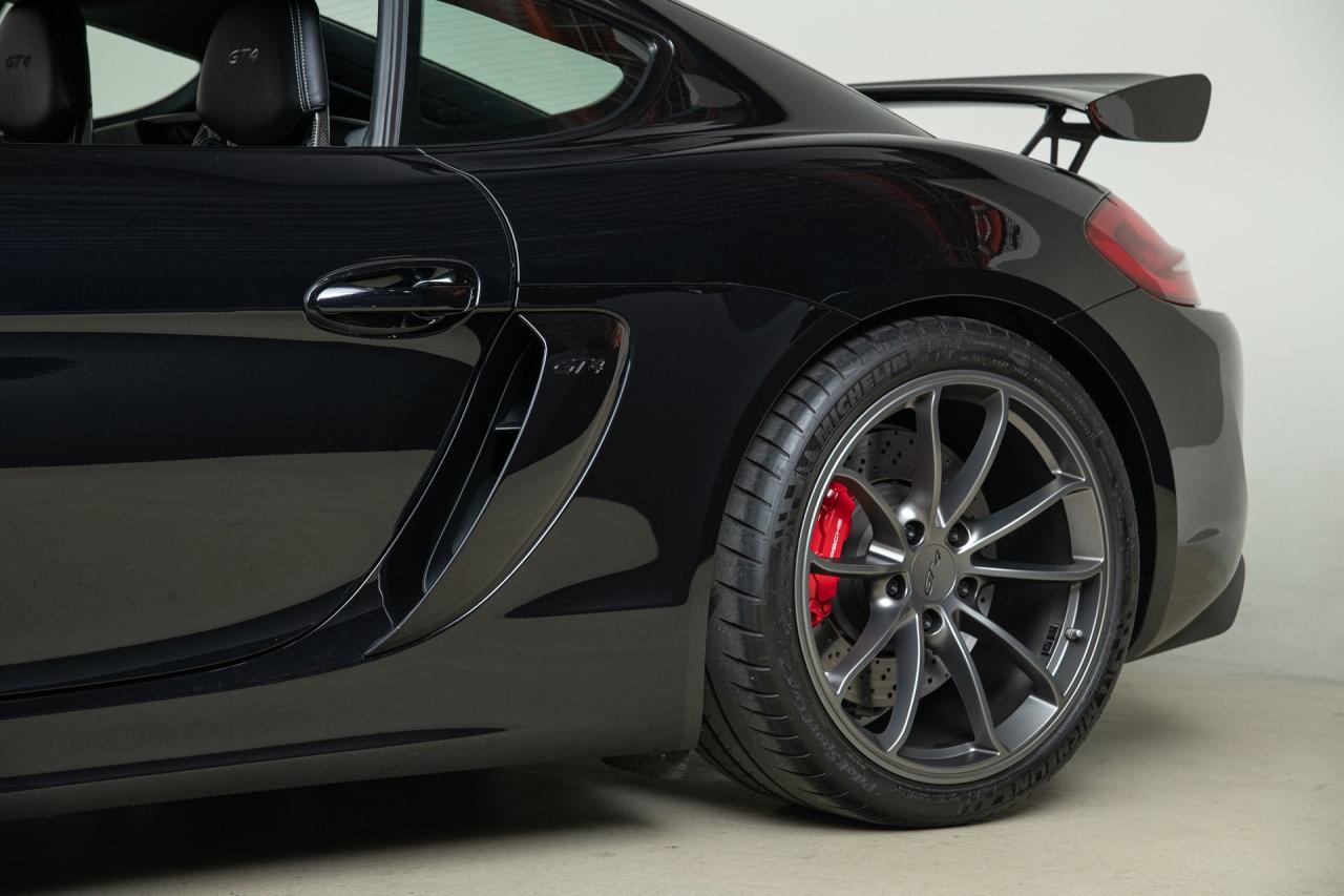 2016 Porsche Cayman GT4