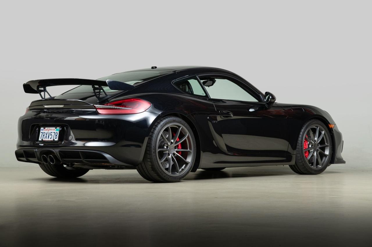 2016 Porsche Cayman GT4