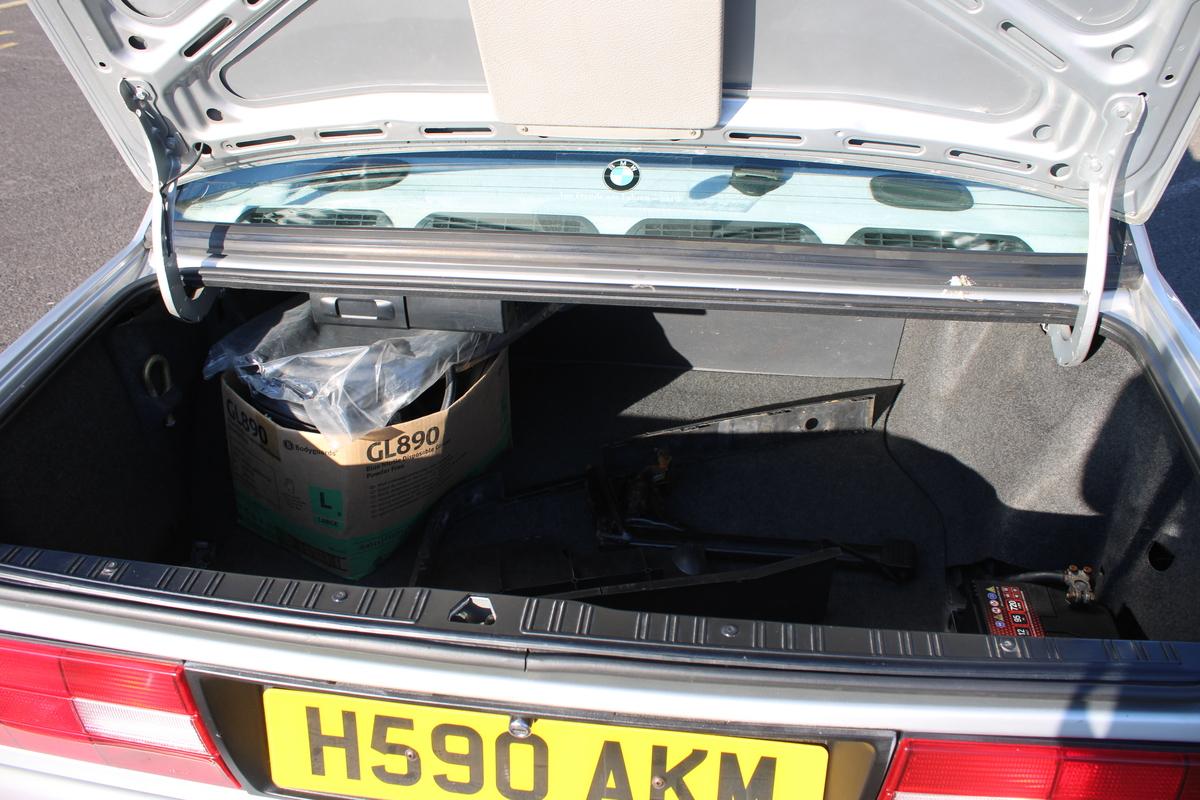 1990 BMW 325I SE AUTO