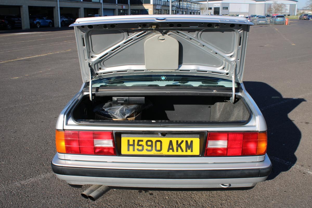 1990 BMW 325I SE AUTO