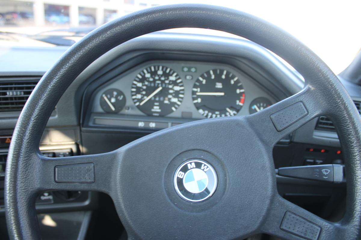1990 BMW 325I SE AUTO