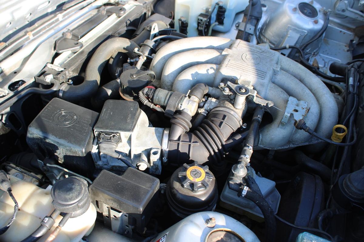 1990 BMW 325I SE AUTO