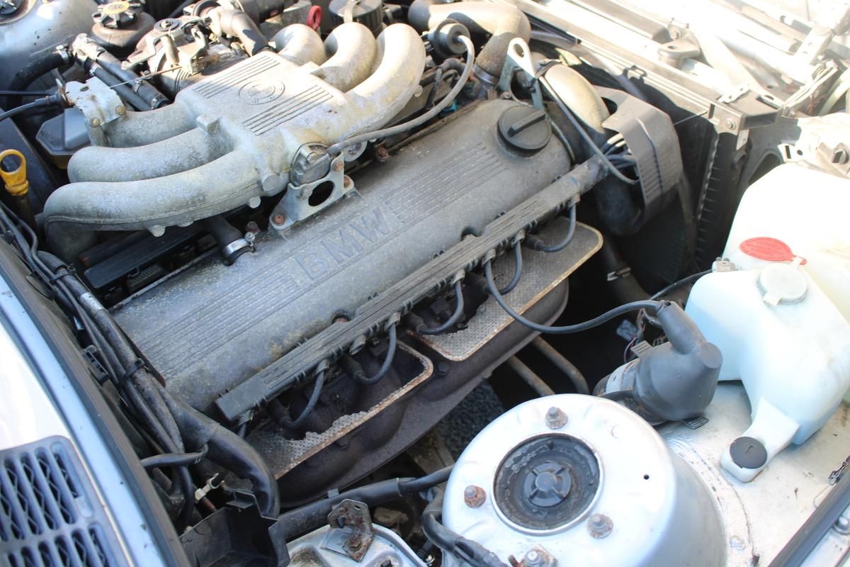 1990 BMW 325I SE AUTO